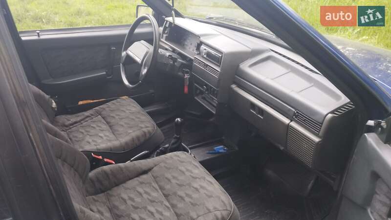 Хэтчбек ВАЗ / Lada 2109 2002 в Переяславе