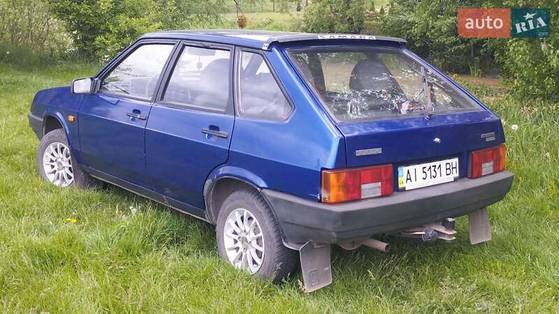 Хэтчбек ВАЗ / Lada 2109 2002 в Переяславе