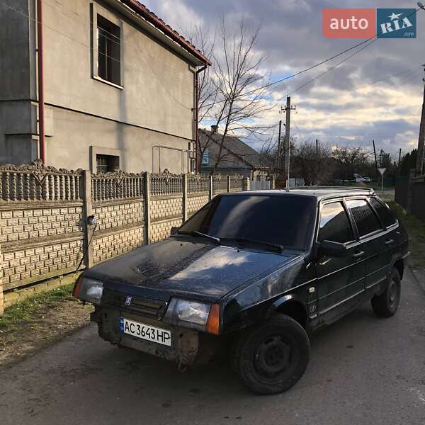 Хэтчбек ВАЗ / Lada 2109 1991 в Владимире фото 7 Хэтчбек ВАЗ / Lada 2109 1991 в Владимире