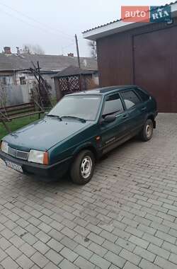 Хетчбек ВАЗ / Lada 2109 2003 в Прилуках