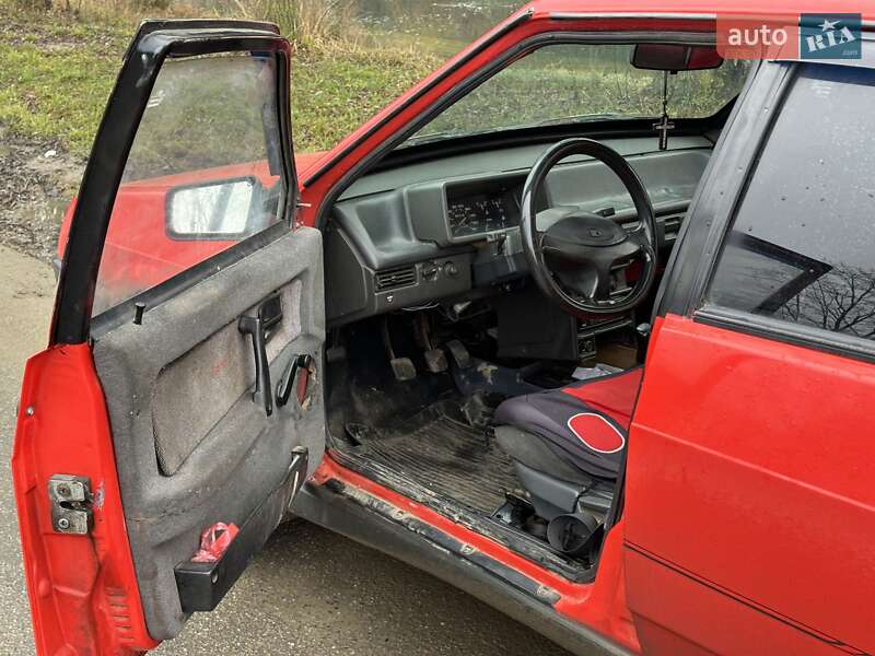 Хэтчбек ВАЗ / Lada 2109 1992 в Черновцах