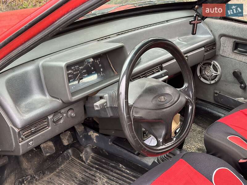 Хэтчбек ВАЗ / Lada 2109 1992 в Черновцах