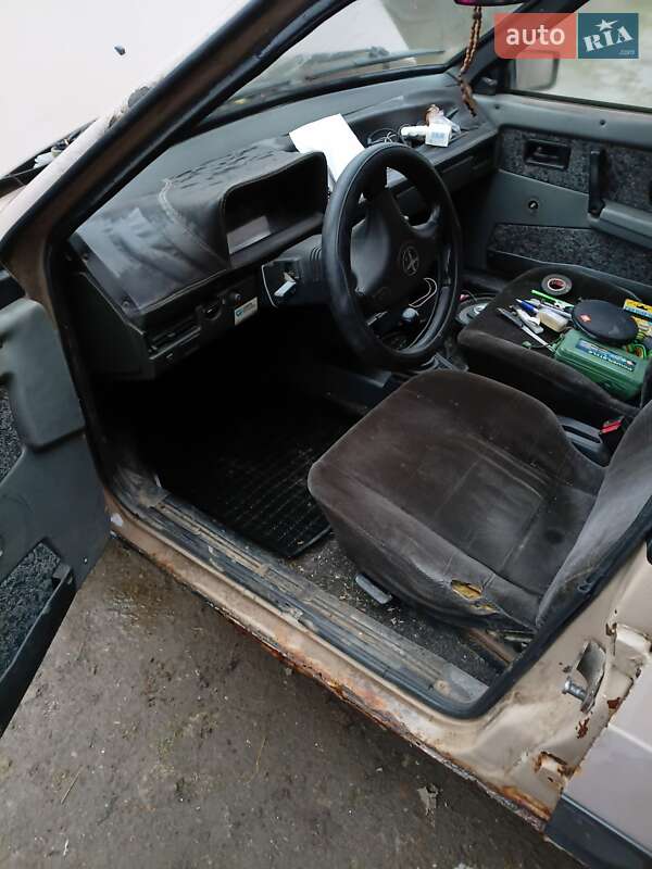 Хэтчбек ВАЗ / Lada 2109 1992 в Львове фото 11 Хэтчбек ВАЗ / Lada 2109 1992 в Львове