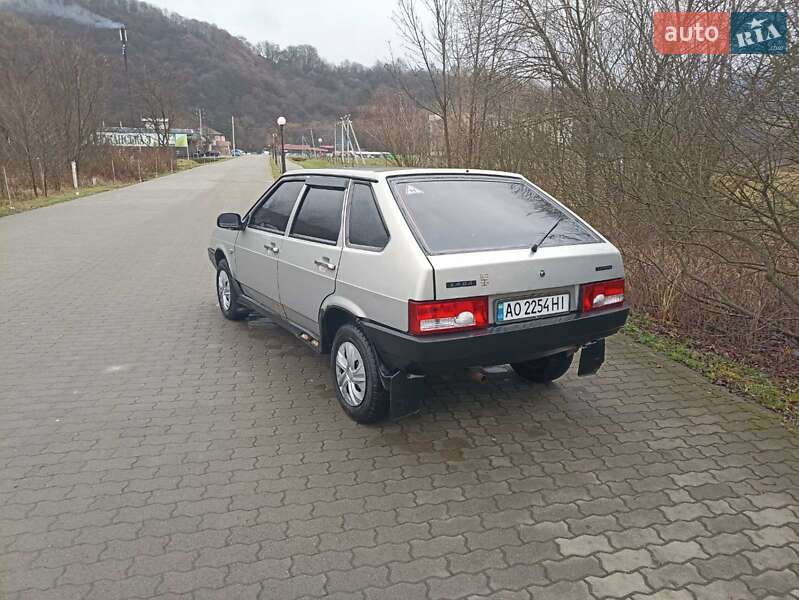 Хэтчбек ВАЗ / Lada 2109 2006 в Сваляве фото 3 Хэтчбек ВАЗ / Lada 2109 2006 в Сваляве