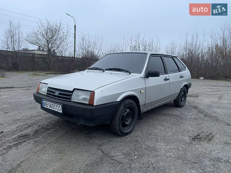 Хетчбек ВАЗ / Lada 2109 2002 в Вороновиці