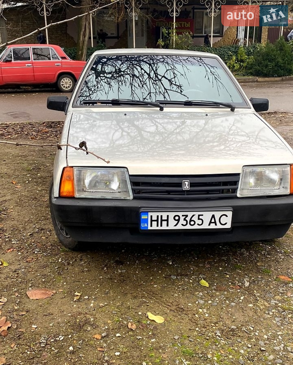 Продам ВАЗ 2109 у непоганому стані, мотор інжектор 1.5, 2005 рік. Телефонуйте за номером 