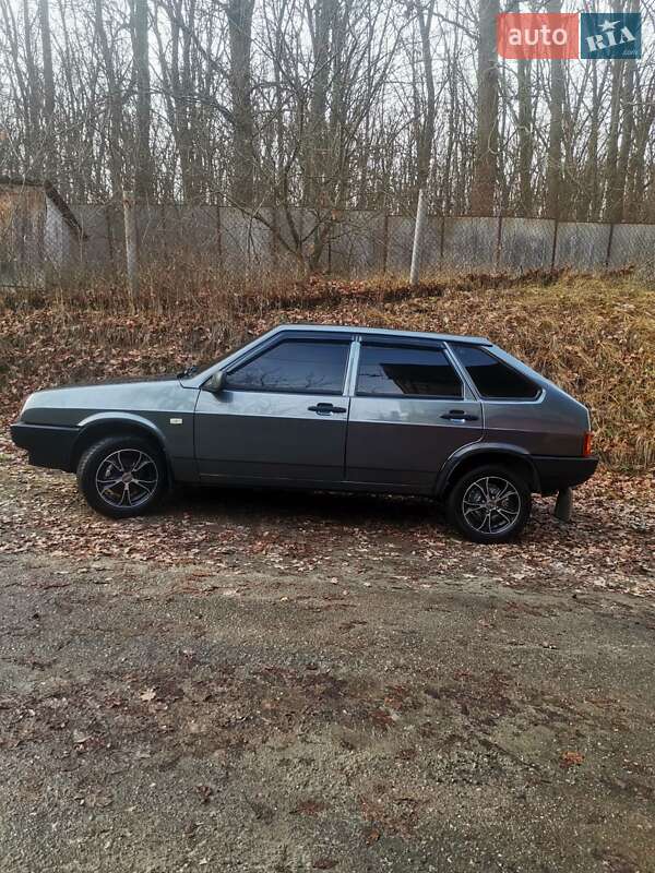 Хетчбек ВАЗ / Lada 2109 2004 в Харкові