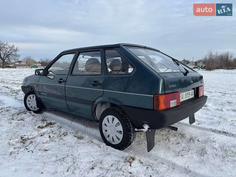 Хэтчбек ВАЗ / Lada 2109 2004 в Белой Церкви