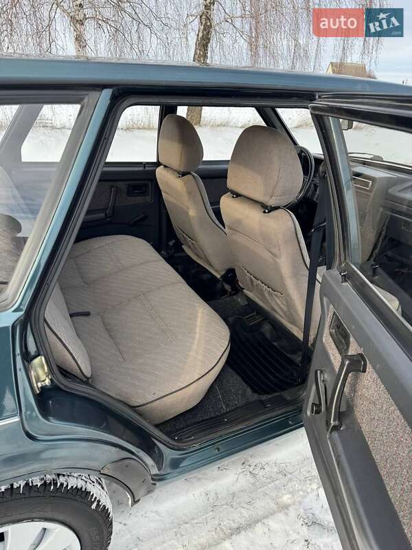 Хэтчбек ВАЗ / Lada 2109 2004 в Белой Церкви