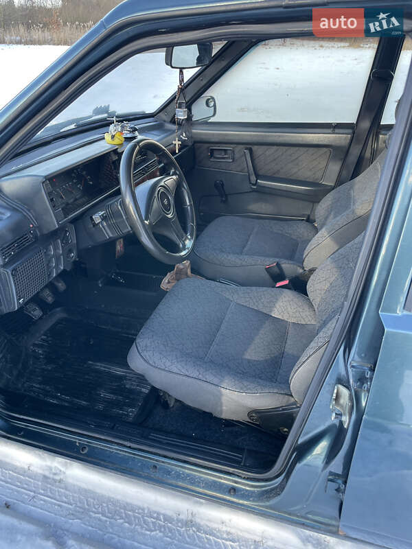 Хетчбек ВАЗ / Lada 2109 2004 в Жовкві фото 6 Хетчбек ВАЗ / Lada 2109 2004 в Жовкві