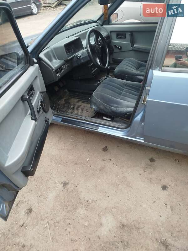 Хэтчбек ВАЗ / Lada 2109 1992 в Овруче