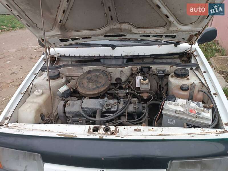 Хэтчбек ВАЗ / Lada 2109 1991 в Одессе фото 3 Хэтчбек ВАЗ / Lada 2109 1991 в Одессе