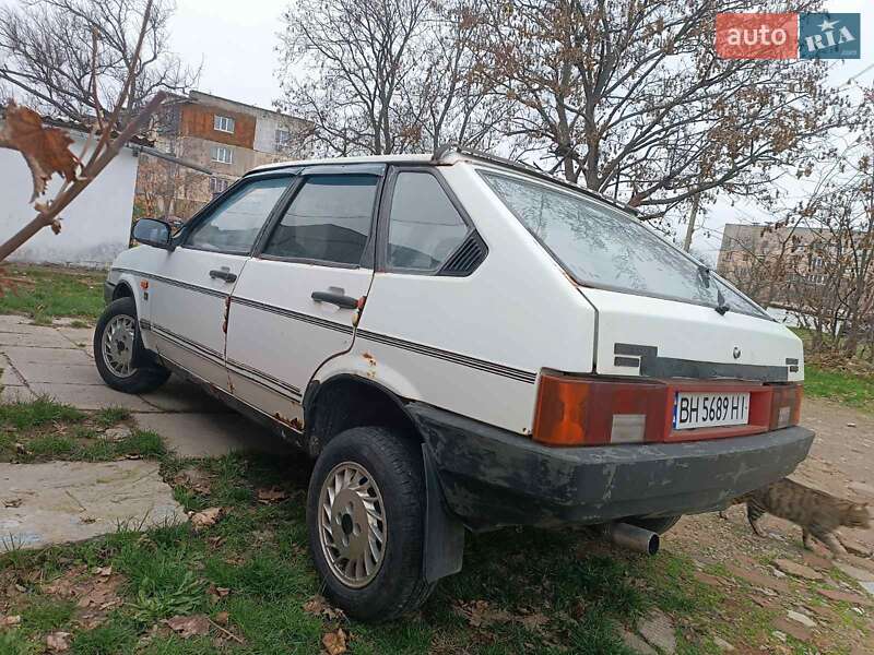 Хэтчбек ВАЗ / Lada 2109 1991 в Одессе фото 6 Хэтчбек ВАЗ / Lada 2109 1991 в Одессе