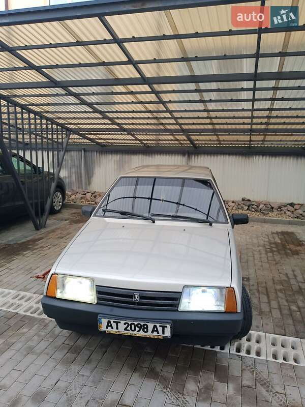 Хетчбек ВАЗ / Lada 2109 2008 в Івано-Франківську