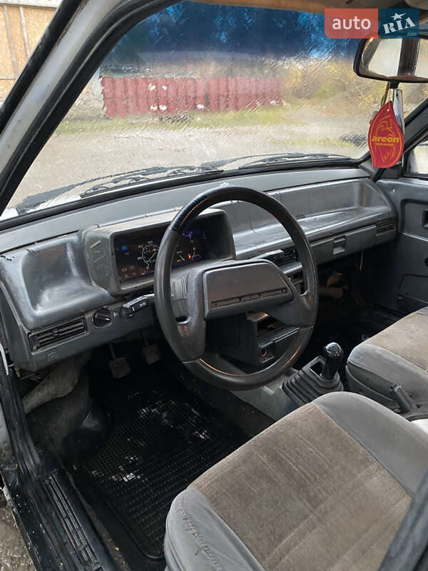 Хэтчбек ВАЗ / Lada 2109 1989 в Кривом Роге фото 7 Хэтчбек ВАЗ / Lada 2109 1989 в Кривом Роге