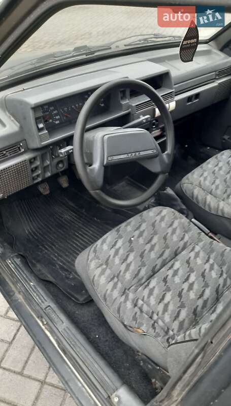 Хэтчбек ВАЗ / Lada 2109 2000 в Запорожье