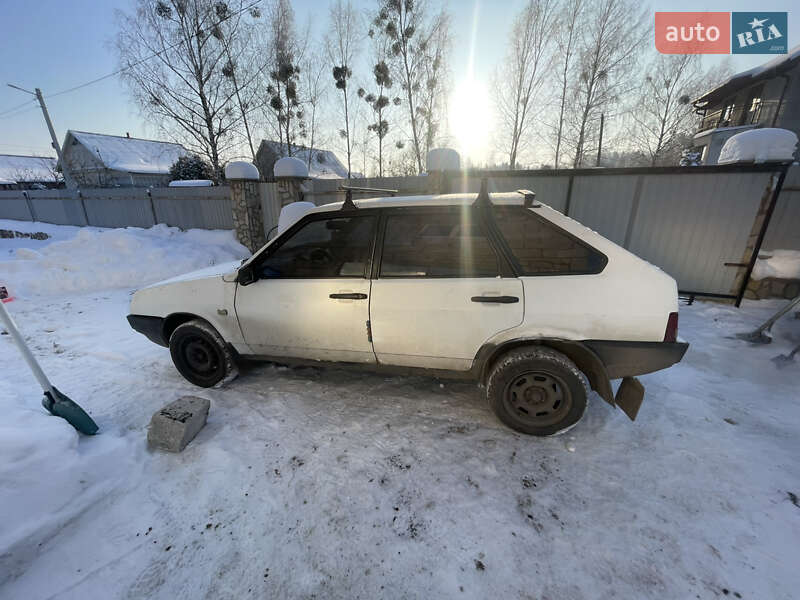 Хэтчбек ВАЗ / Lada 2109 1988 в Олевске фото 2 Хэтчбек ВАЗ / Lada 2109 1988 в Олевске