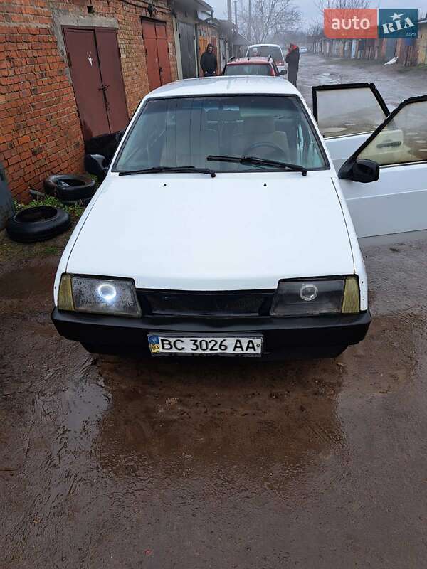 Хэтчбек ВАЗ / Lada 2109 1993 в Сокале