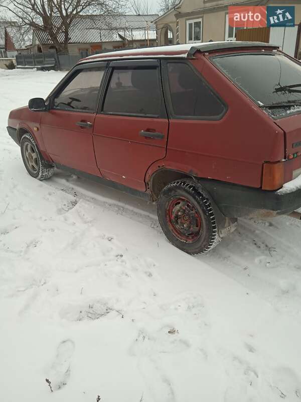 Хэтчбек ВАЗ / Lada 2109 2000 в Жмеринке