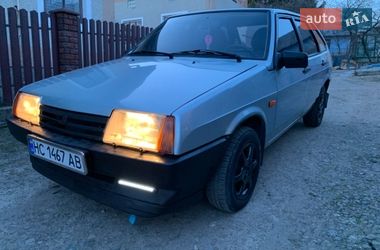 Хэтчбек ВАЗ 2109 2002 в Каменке-Бугской