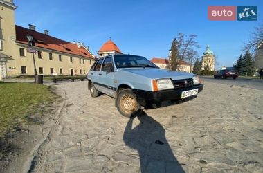 Хэтчбек ВАЗ 2109 2004 в Жовкве