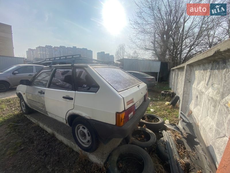 Хэтчбек ВАЗ / Lada 2109 1995 в Киеве фото 5 Хэтчбек ВАЗ / Lada 2109 1995 в Киеве