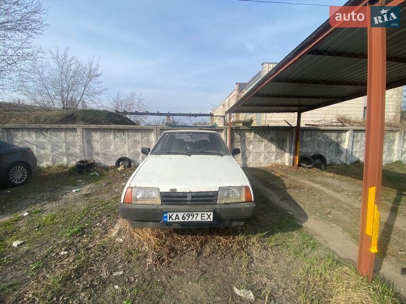 Хэтчбек ВАЗ / Lada 2109 1995 в Киеве фото 9 Хэтчбек ВАЗ / Lada 2109 1995 в Киеве