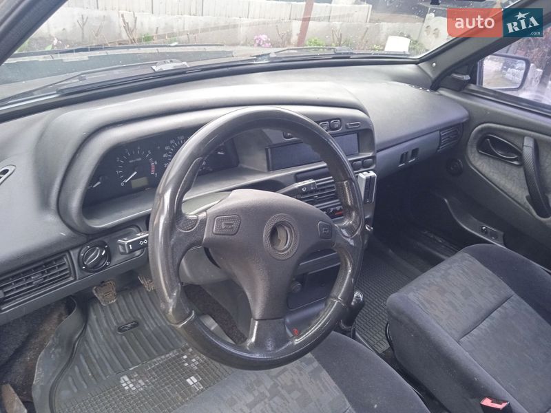 Хэтчбек ВАЗ / Lada 2109 2008 в Новой Ушице фото 4 Хэтчбек ВАЗ / Lada 2109 2008 в Новой Ушице