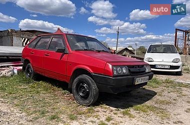 Хэтчбек ВАЗ 2109 1993 в Городенке