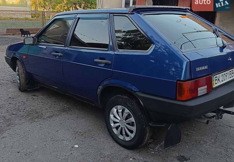 Хэтчбек ВАЗ / Lada 2109 2003 в Рафаловке