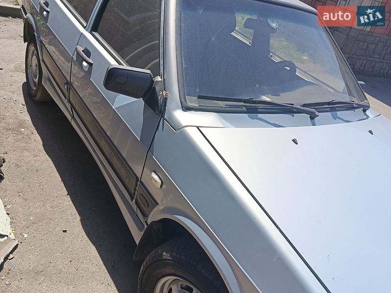 Хэтчбек ВАЗ / Lada 2109 2005 в Хмельницком