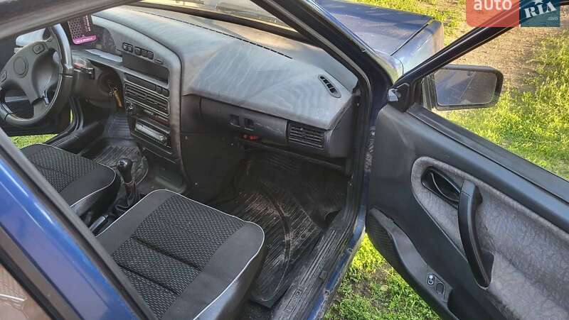 Хэтчбек ВАЗ / Lada 2109 2010 в Черкассах