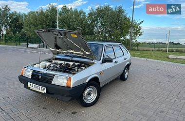Хэтчбек ВАЗ / Lada 2109 2005 в Броварах