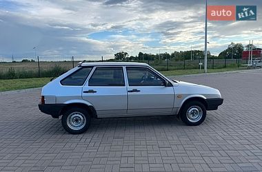 Хэтчбек ВАЗ / Lada 2109 2005 в Броварах