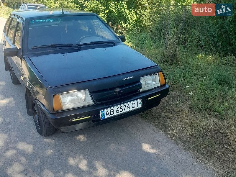 Хэтчбек ВАЗ / Lada 2109 1990 в Казатине фото 4 Хэтчбек ВАЗ / Lada 2109 1990 в Казатине