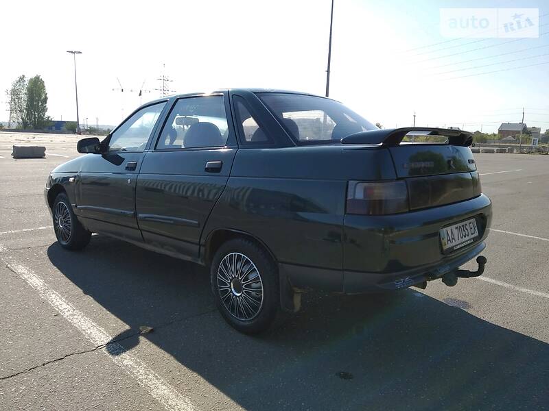 Седан ВАЗ / Lada 2110 2002 в Николаеве