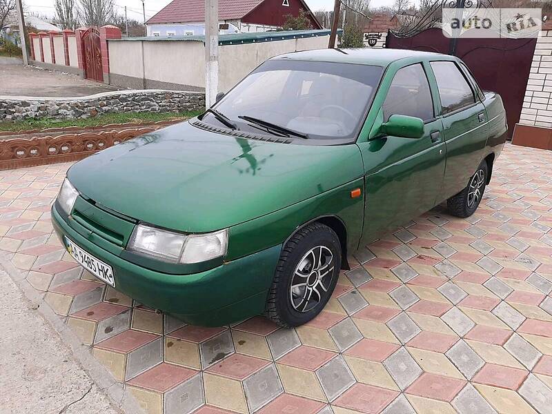 Седан ВАЗ / Lada 2110 1999 в Николаеве