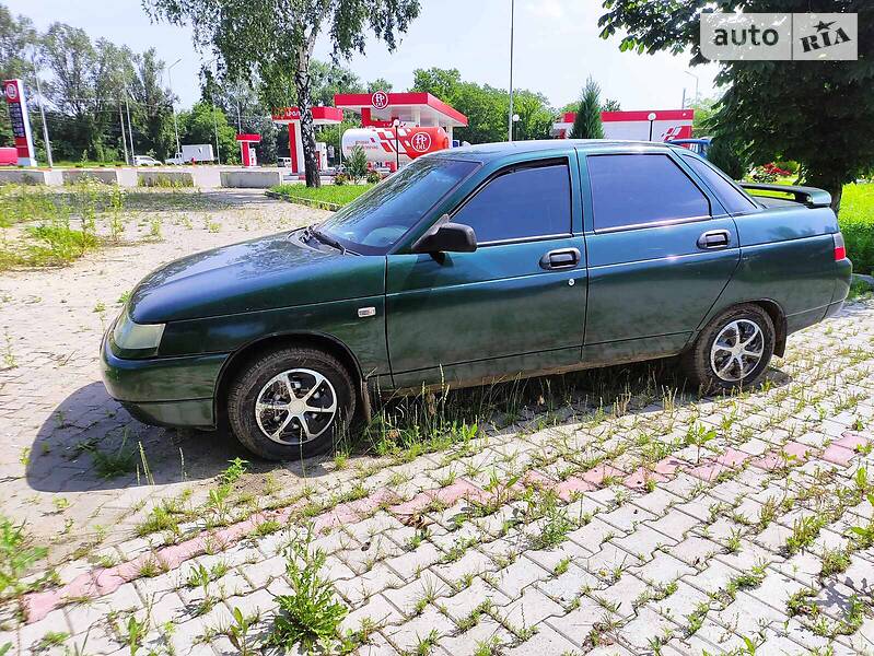 Седан ВАЗ / Lada 2110 2004 в Черновцах