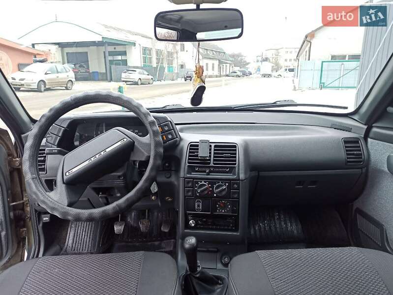 Седан ВАЗ / Lada 2110 2007 в Ужгороде фото 6 Седан ВАЗ / Lada 2110 2007 в Ужгороде