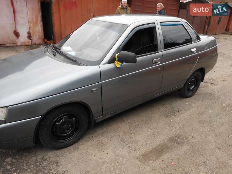Седан ВАЗ / Lada 2110 2005 в Киеве
