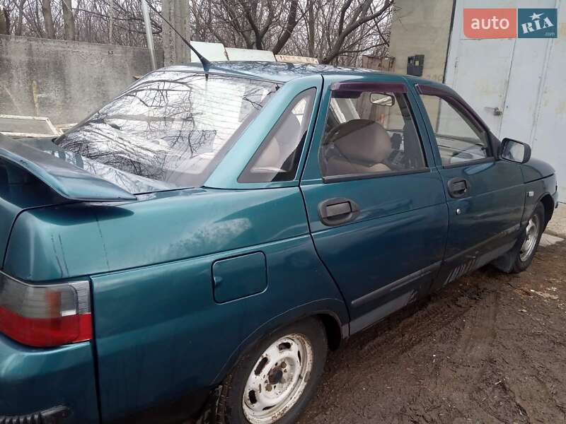Седан ВАЗ / Lada 2110 2000 в Харкові