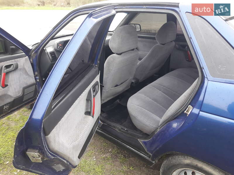 Седан ВАЗ / Lada 2110 2003 в Белогорье фото 2 Седан ВАЗ / Lada 2110 2003 в Белогорье