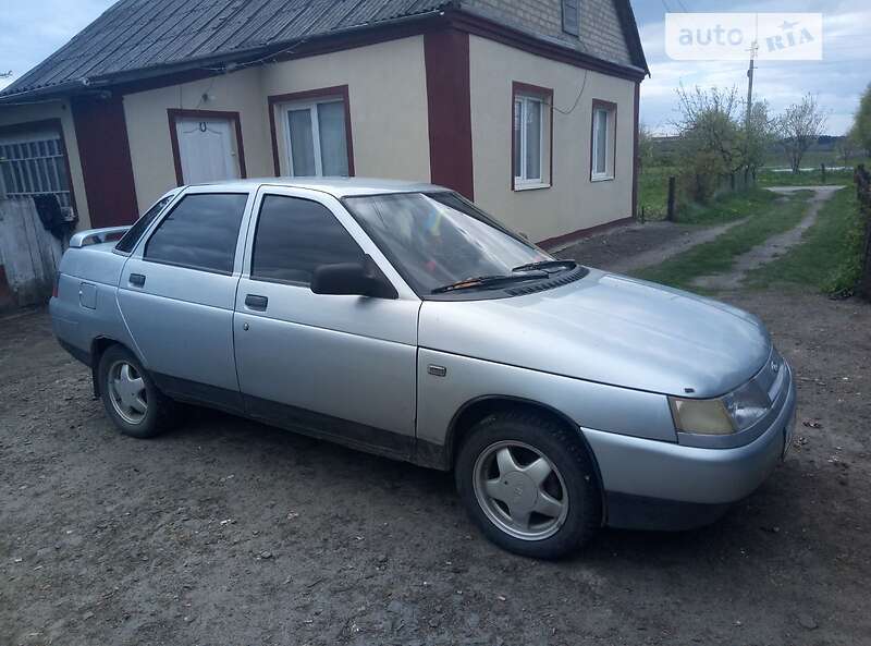 Седан ВАЗ / Lada 2110 2003 в Киверцах