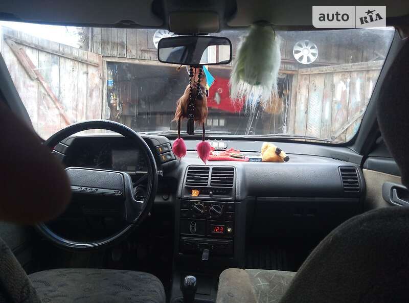 Седан ВАЗ / Lada 2110 2003 в Киверцах