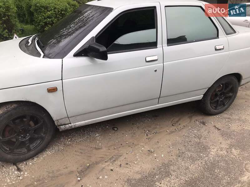 Седан ВАЗ / Lada 2110 2002 в Каменском