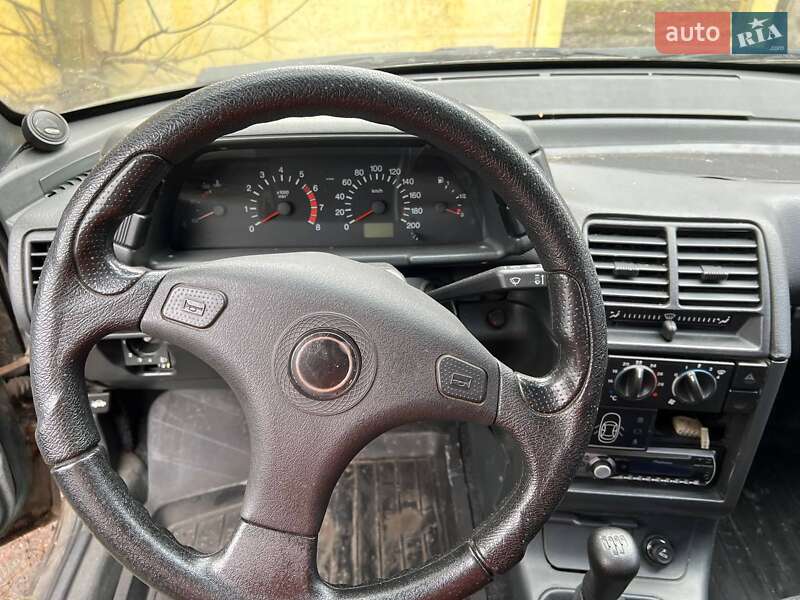 Седан ВАЗ / Lada 2110 2007 в Киеве