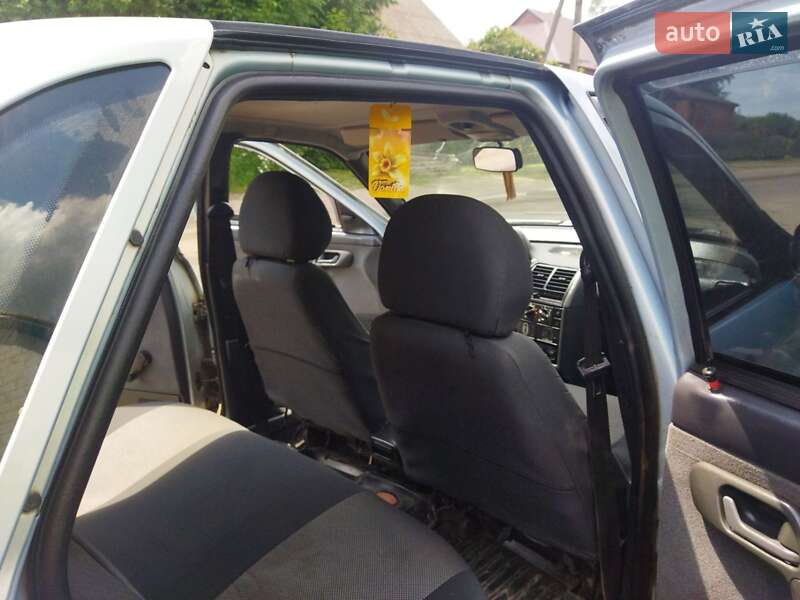 Седан ВАЗ / Lada 2110 2004 в Мерефа