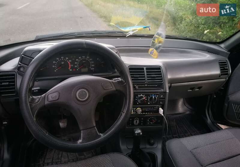 Седан ВАЗ / Lada 2110 2007 в Новгородці