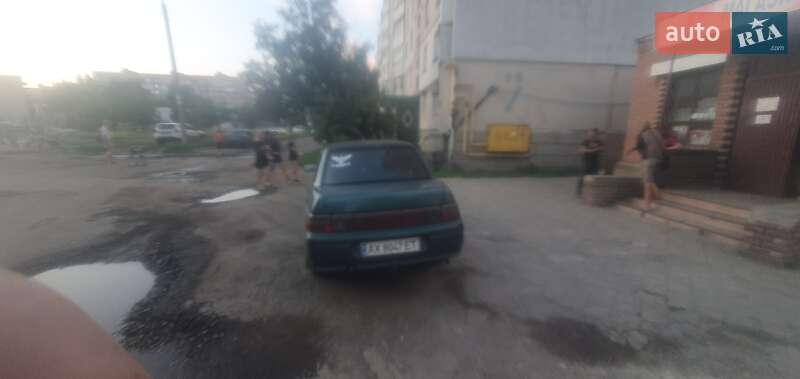 Седан ВАЗ / Lada 2110 2001 в Первомайске