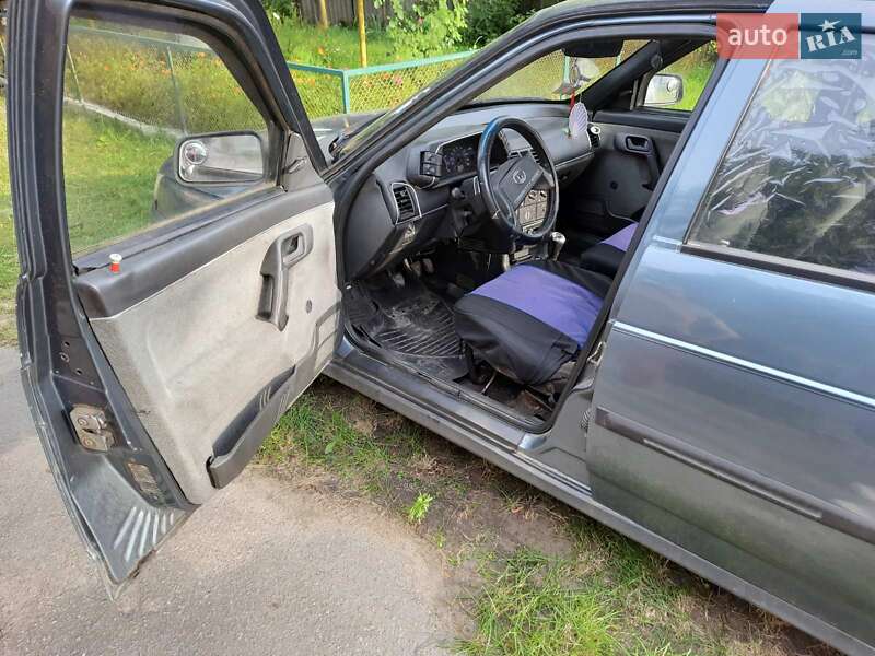 Седан ВАЗ / Lada 2110 2001 в Полонному